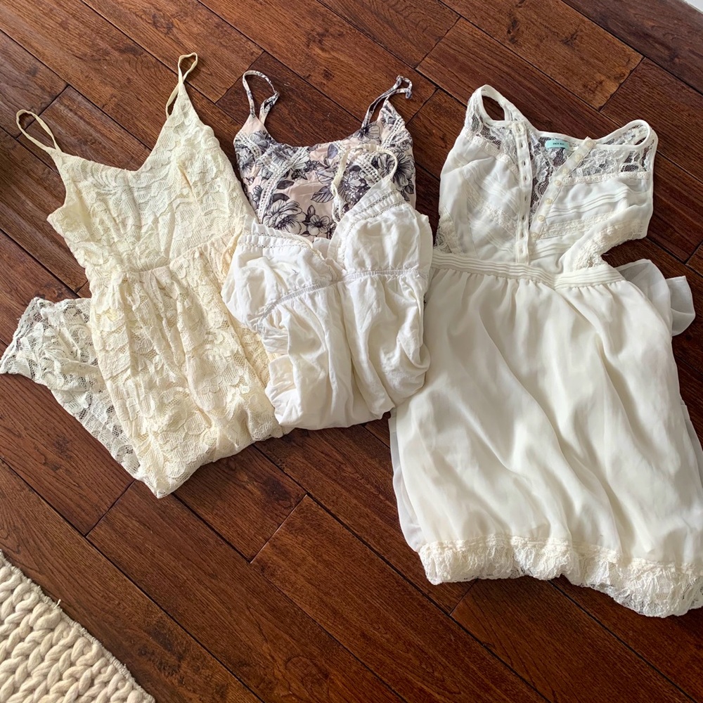 Lot of summer dresses, fits size XS